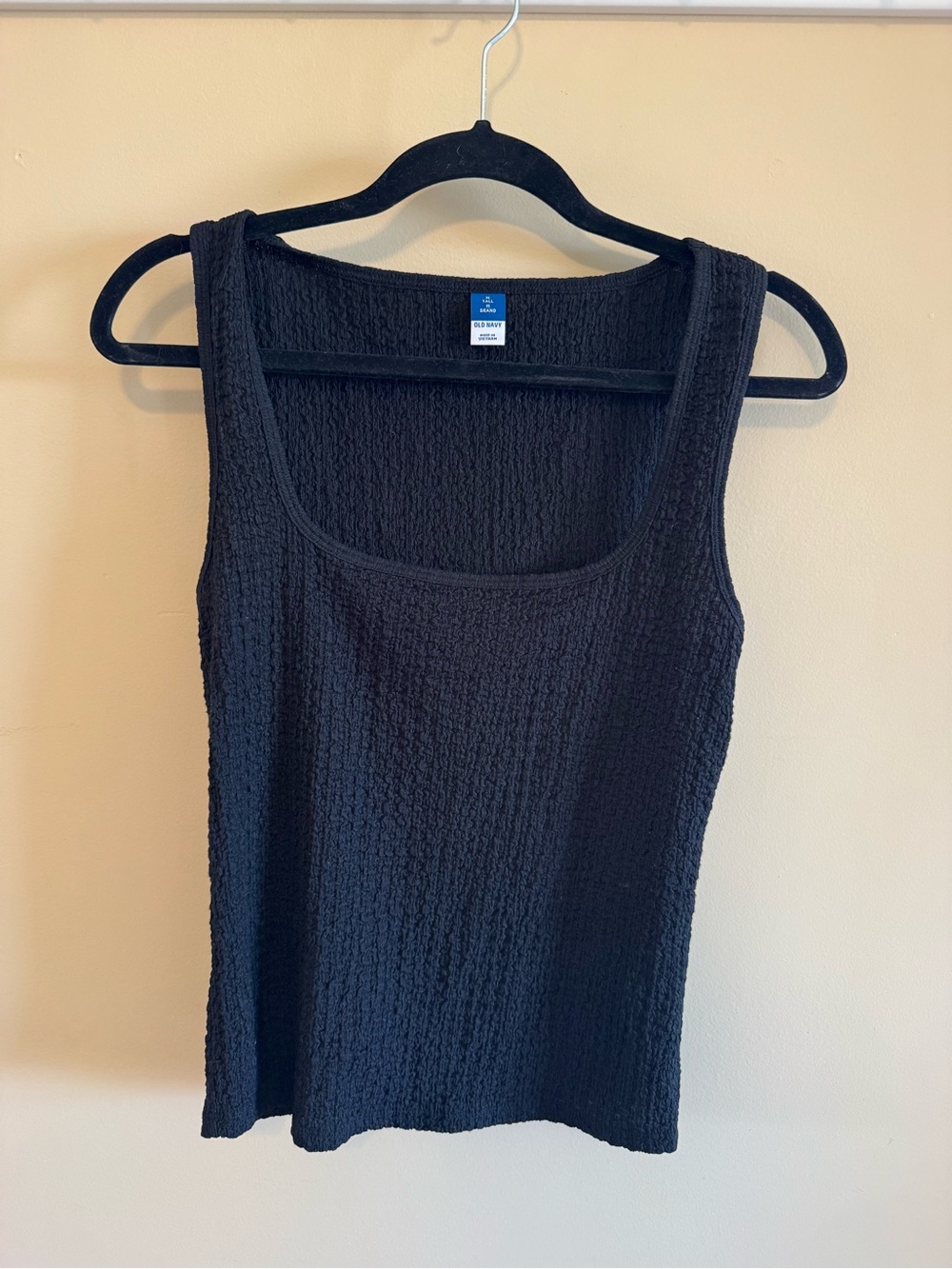 Old Navy Black Textured Scoop Neck Tank Top